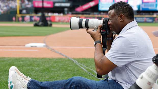 Ken Griffey Jr. Working as Photographer for Lionel Messi, Inter Miami Match